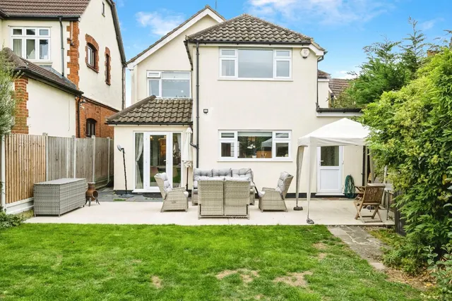 Photo 2 — Wykeham Avenue, HORNCHURCH, Essex, RM11