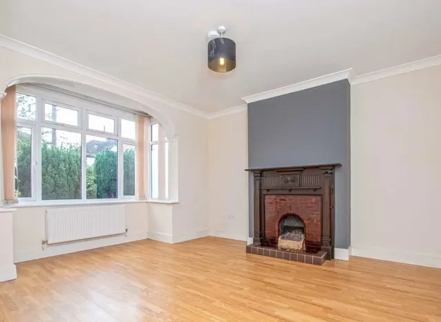 Photo 2 — Sandbourne Avenue, Wimbledon, SW19