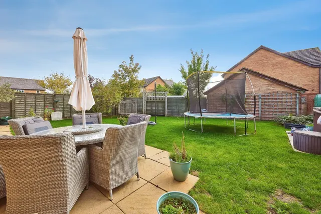 Hillfield Road, Peterborough, PE8, photo 3