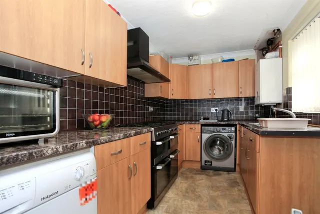 Padholme Road, Peterborough, PE1, photo 3