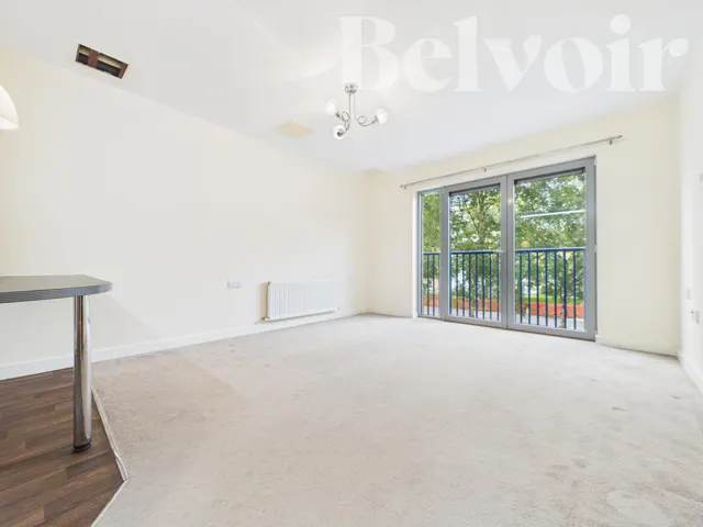 Priestley Road, Limes Park, RG24, photo 2