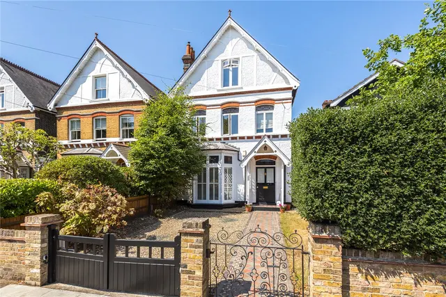 Oxford Road, Teddington, TW11 0QA, photo 1