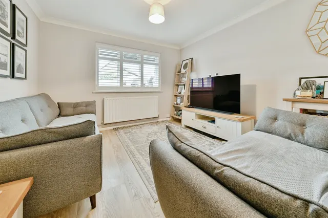 Petworth Close, Stevenage, SG2, photo 3