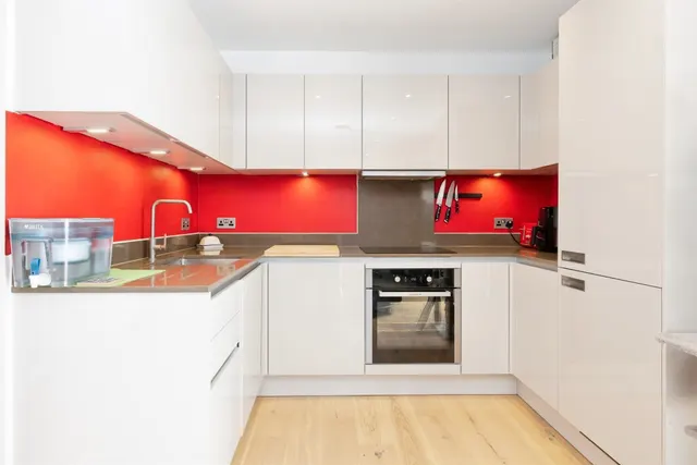Riverwell Close, Watford, photo 1