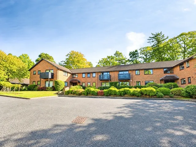 Collingwood Rise, Camberley, GU15, photo 1