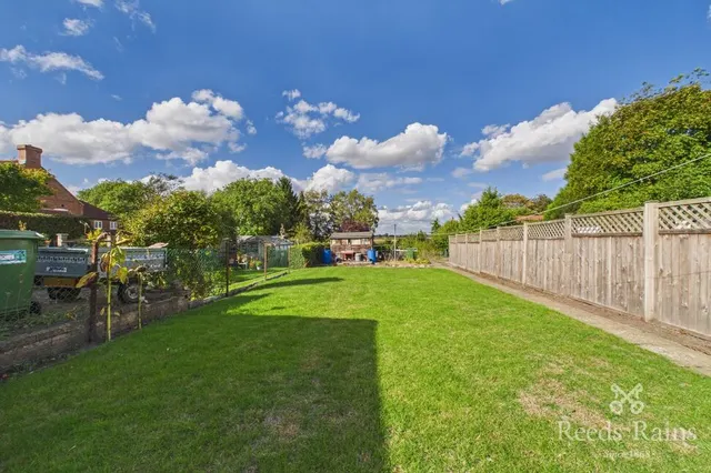 West End, Strensall, YO32, photo 2