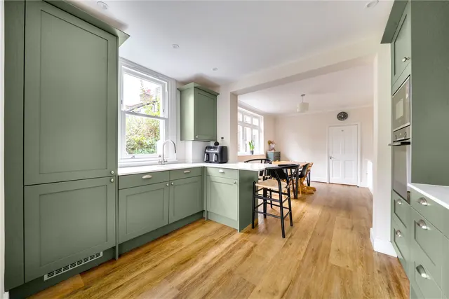 Tolworth Park Road, Surbiton, KT6, photo 3