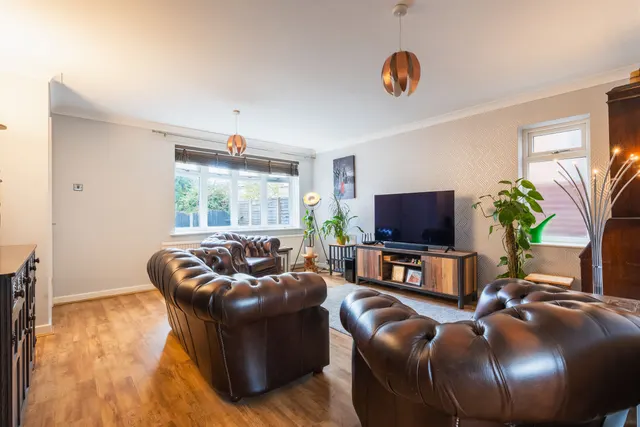 Green Lane, Dronfield, S18, photo 2