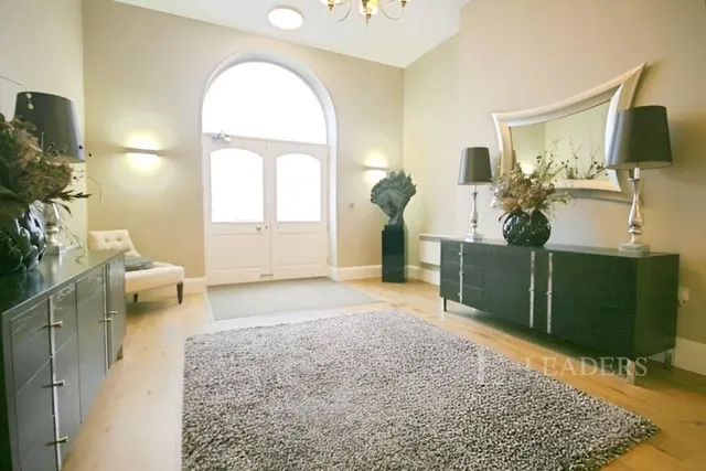 Parkview Way, Epsom, KT19, photo 2