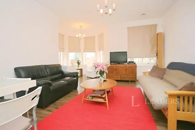 Parkview Way, Epsom, KT19, photo 3
