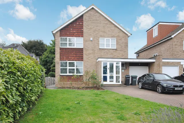 Dashwood Road, Gravesend, Kent, DA11 7LY, photo 1
