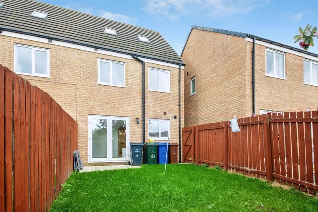 Turnshaw Mews, Barnsley, S70, photo 2