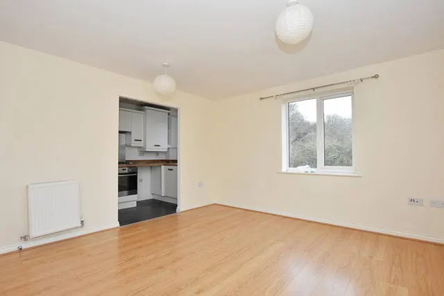 Photo 3 — Kirkistown Close, Caldecott Manor, Rugby, Warwickshire, CV21 1AN