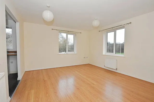 Photo 2 — Kirkistown Close, Caldecott Manor, Rugby, Warwickshire, CV21 1AN