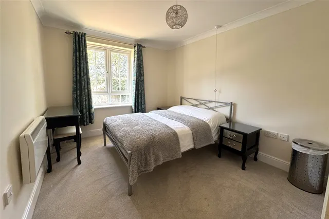 Photo 2 — Harding Place, Wokingham, Berkshire, RG40 1BT