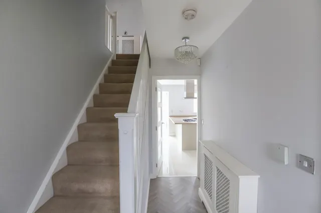 Teal Close, Kirkham, PR4, photo 2