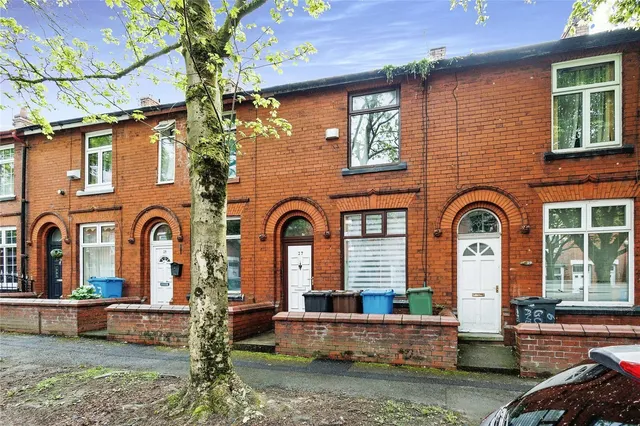 Gordon Avenue, Oldham, Greater Manchester, OL4, photo 1
