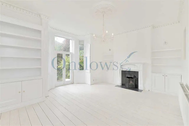 2 bedroom flat, Hampstead Lane, Highgate, N6