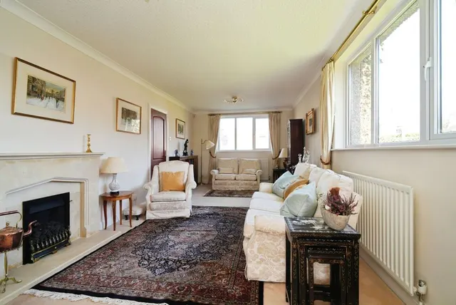 Palin Wood Road, Delph, OL3, photo 3