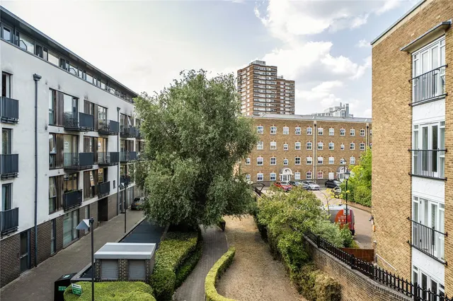City Walk, London, SE1, photo 3