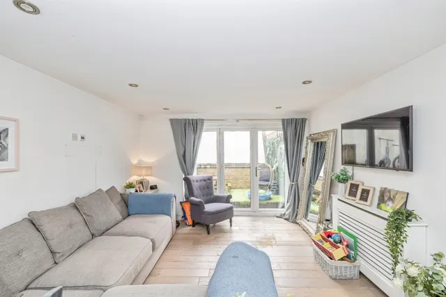 Smith Street, Watford, WD18, photo 2