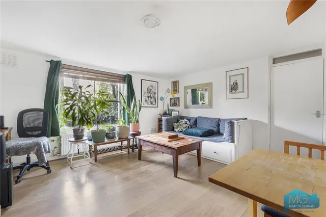 Camden Road, London, NW1, photo 2