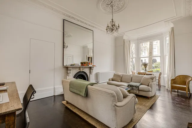 Gauden Road, London, SW4, photo 2
