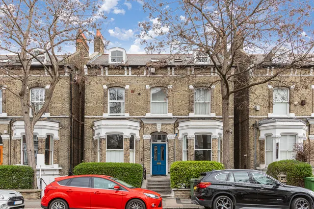 Gauden Road, London, SW4, photo 1