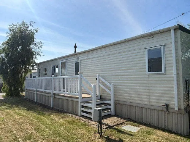Photo 2 — Eastland Meadows Country Park, Bradwell-on-Sea, Southminster, Essex, CM0