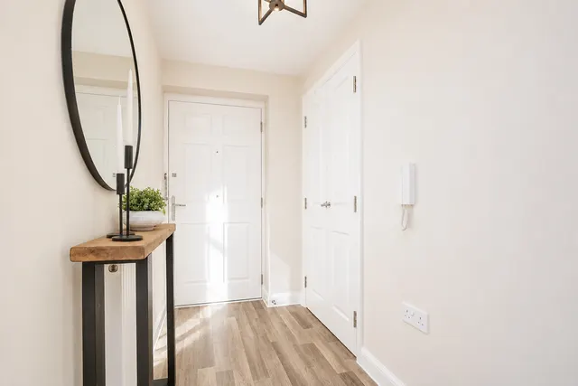 Cranwell Crescent, Eaton Leys, MK17, photo 2