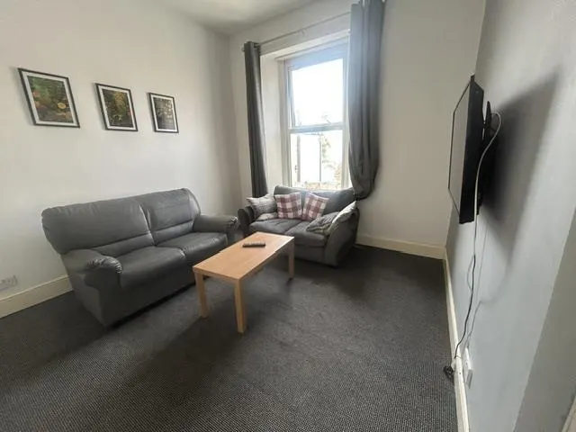 Clifton Place, Plymouth, photo 3