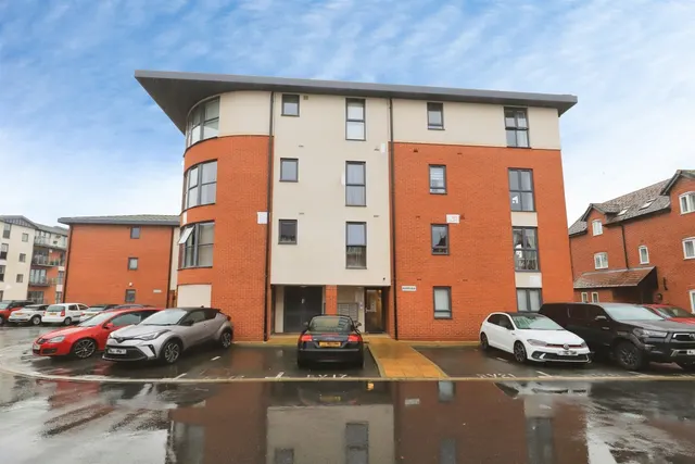 Larch Way, Stourport-On-Severn, DY13, photo 1