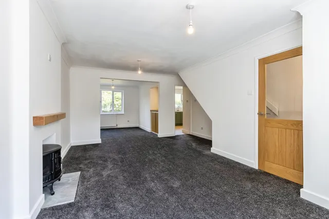 Photo 3 — Oakworth Close, Barnsley