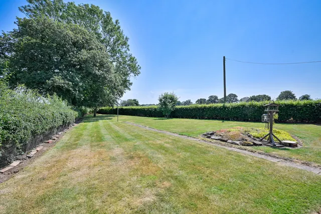 Stafford Road, Aston-by-Stone, photo 2