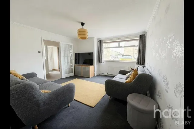 Gwendoline Drive, Leicester, LE8, photo 3