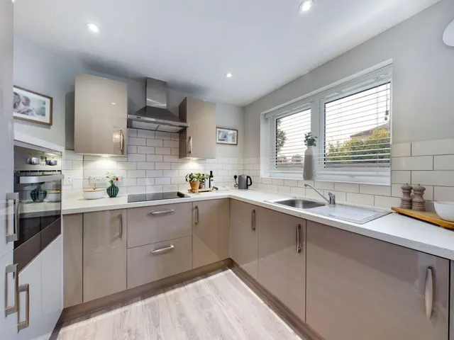 Dovehouse Lodge Hitchin, SG5, photo 3