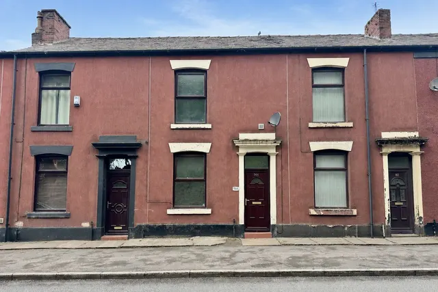 Manchester Road, Castleton, OL11, photo 3
