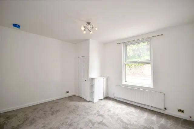 Manchester Road, Castleton, OL11, photo 2
