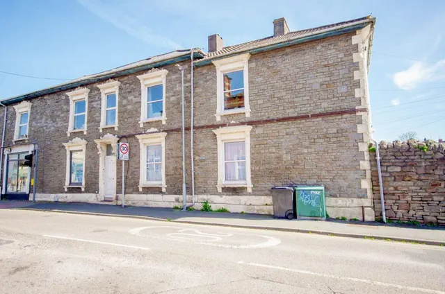 High Street, Staple Hill, BS16, photo 1