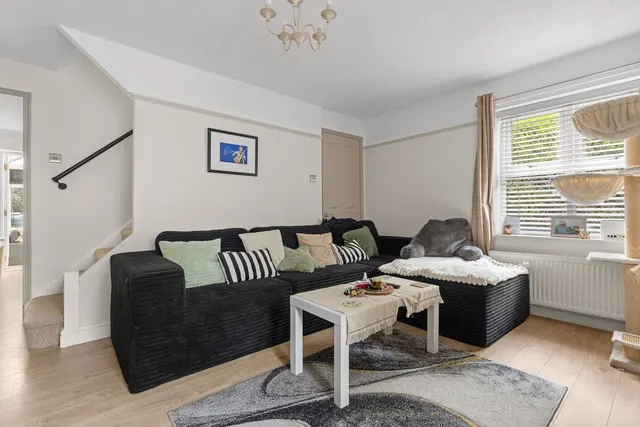 Peartree Close, Barlby, YO8, photo 3