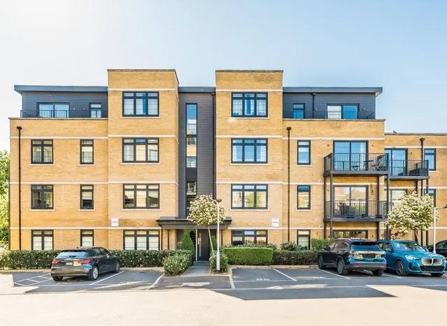 Samuelson Place, Isleworth, TW7, photo 1