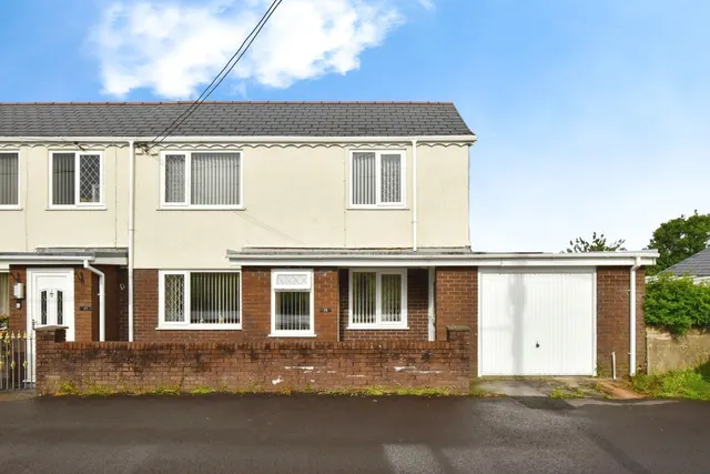 Leyshon Road, Gwaun Cae Gurwen, SA18, photo 1