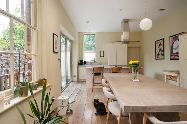 Photo 2 — Flat 2, 16 Charles Square, London