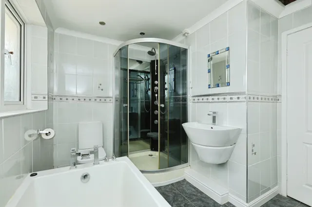 Broadwater Drive, Dunscroft, DN7, photo 3