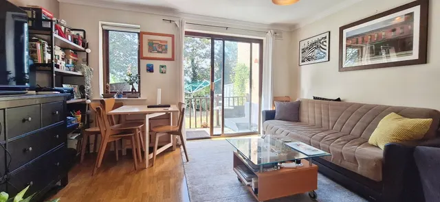 Westview Close, Hanwell, W7, photo 2