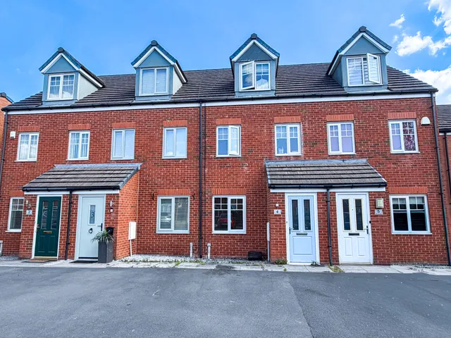 4 Elton Fold Chase, Elton, Bury, BL8 1PW, photo 1