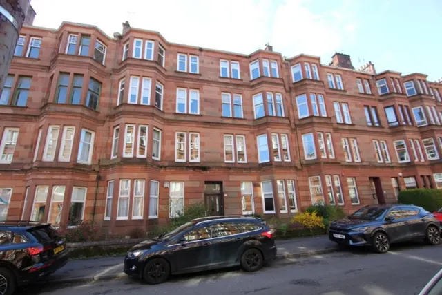 SHAWLANDS- STRATHYRE STREET-G41 3LW- FURNISHED, photo 1