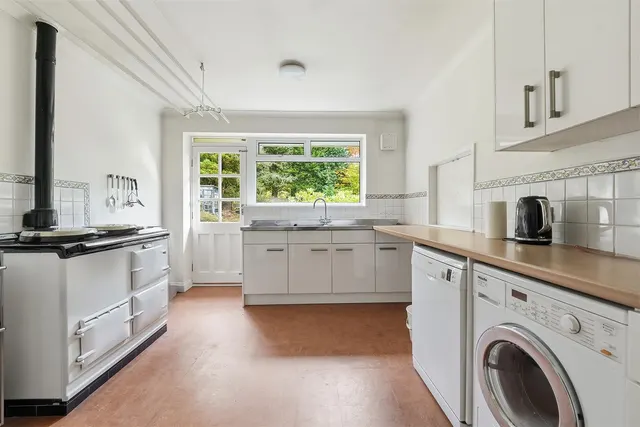Photo 3 — Pinehurst, Prestbury, Macclesfield