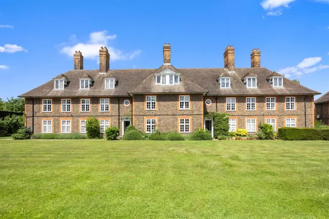 Bigwood Court Hampstead Garden Suburb, NW11, photo 1