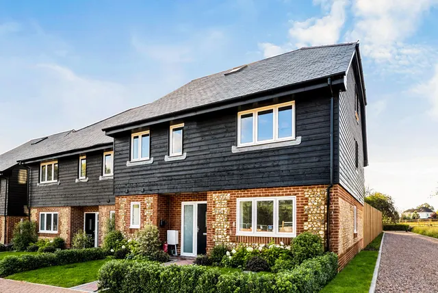 Catherington Lane, Catherington, PO8, photo 1